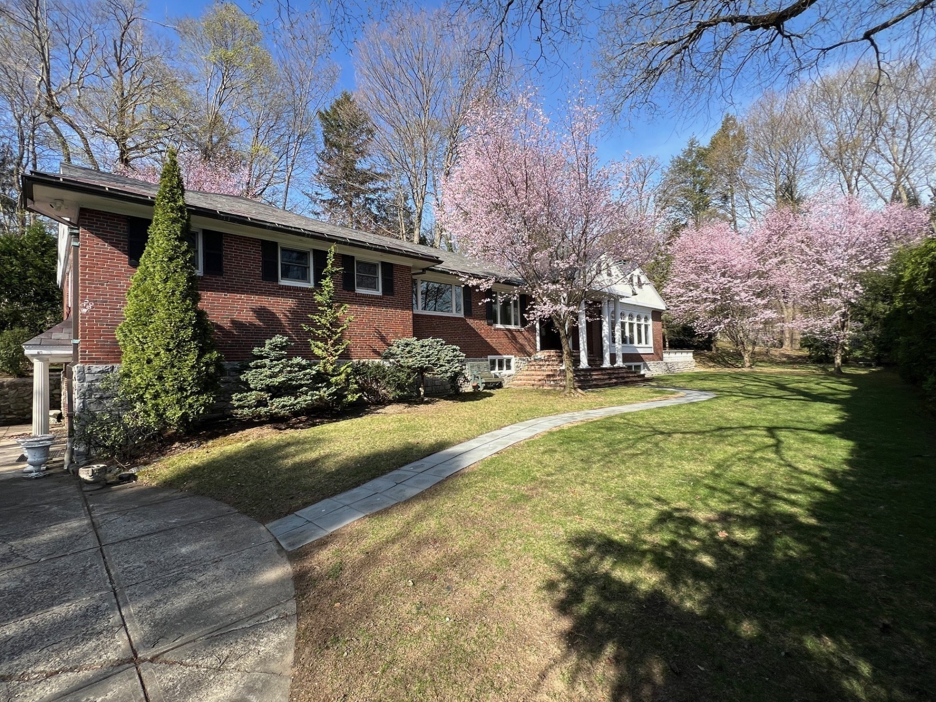 75 Lee Street Property Photo 28