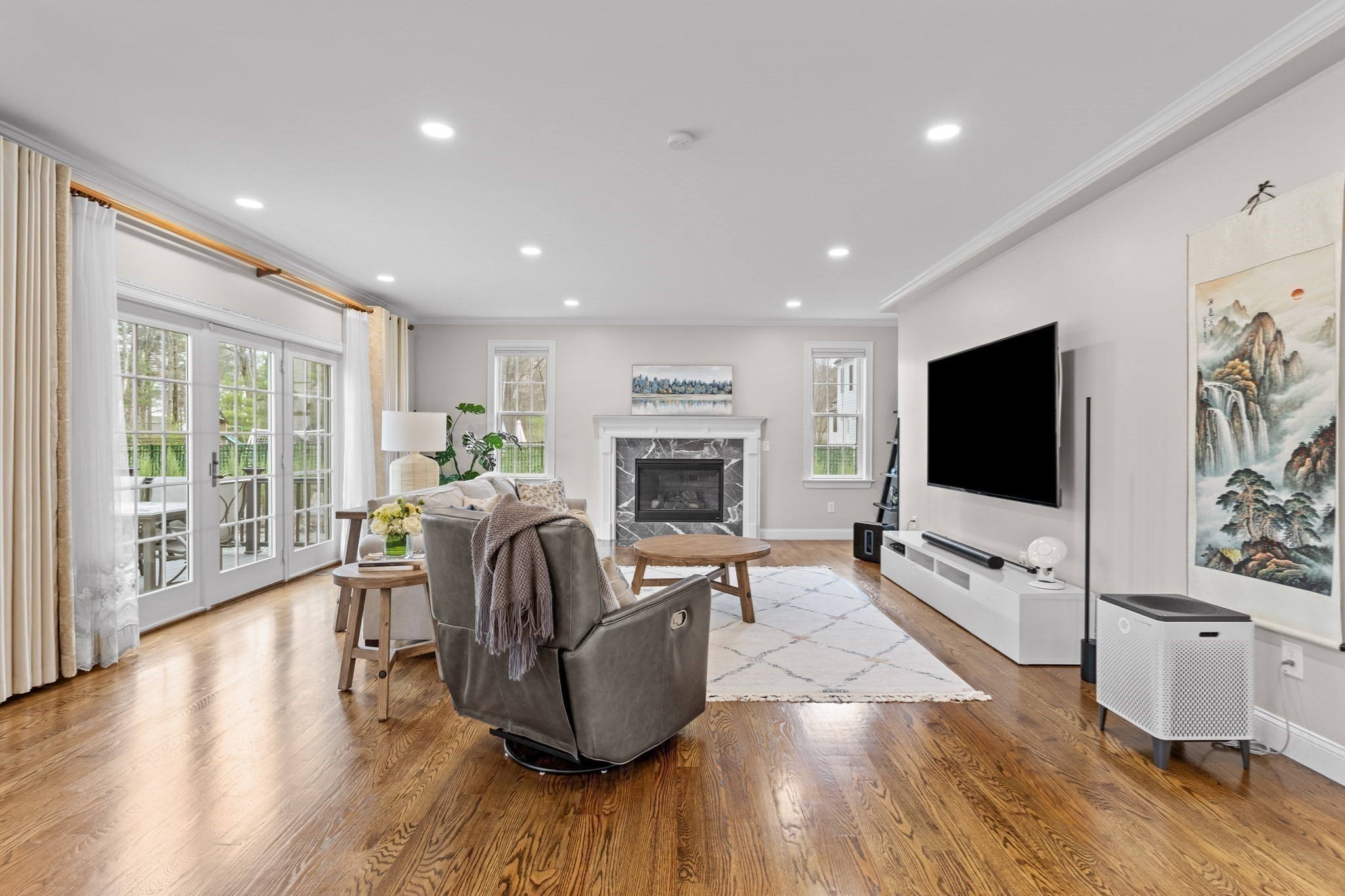 14 Charles St Property Photo 8