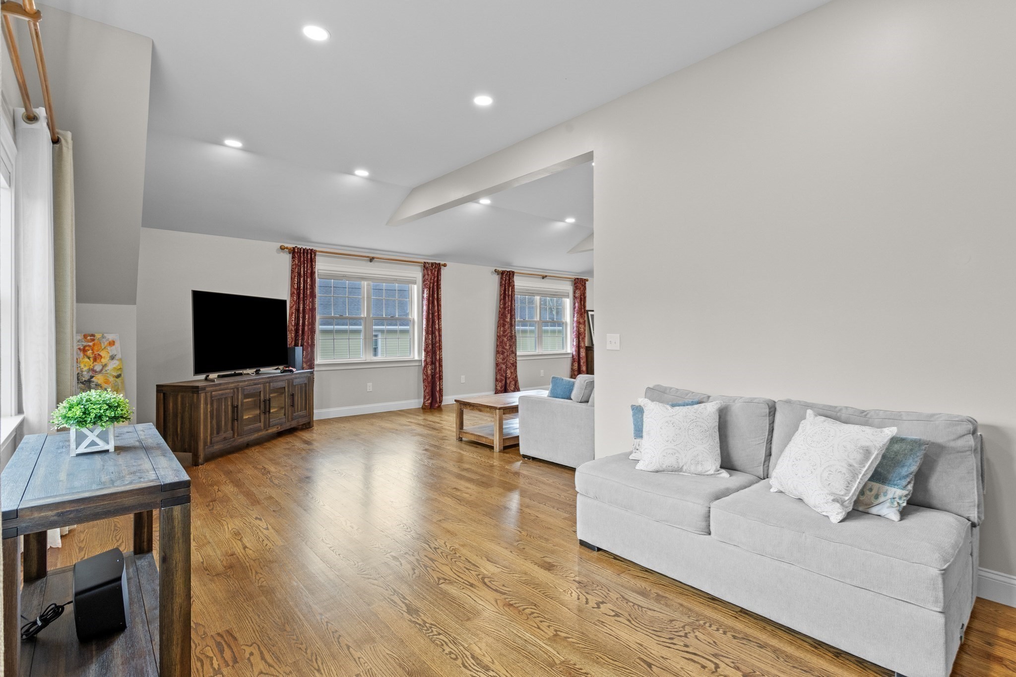 14 Charles St Property Photo 24