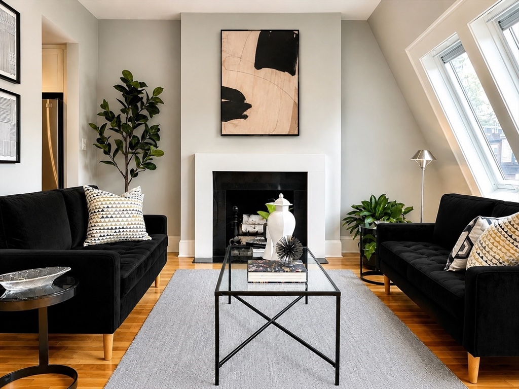 27 E Springfield St # 3 Property Photo 1