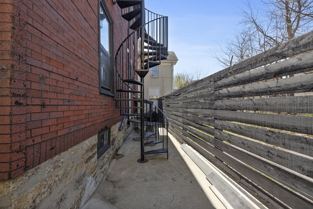 3 Laurel St Property Photo 22