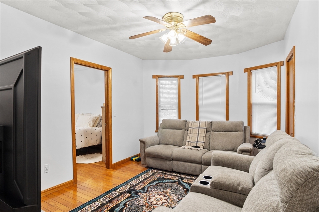 21 Bryant St Property Photo 20