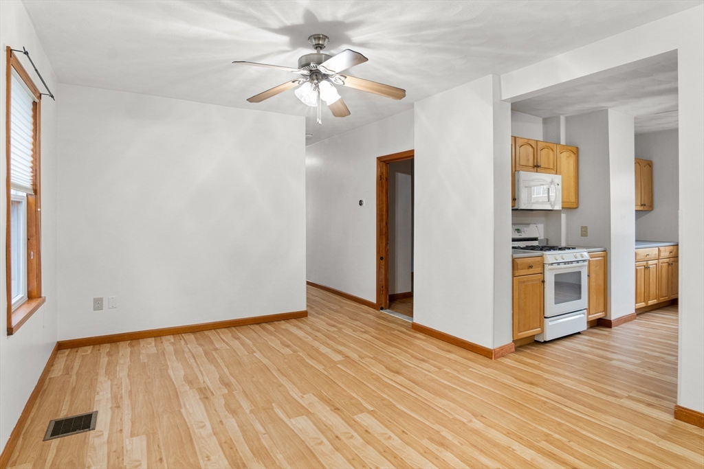 21 Bryant St Property Photo 28
