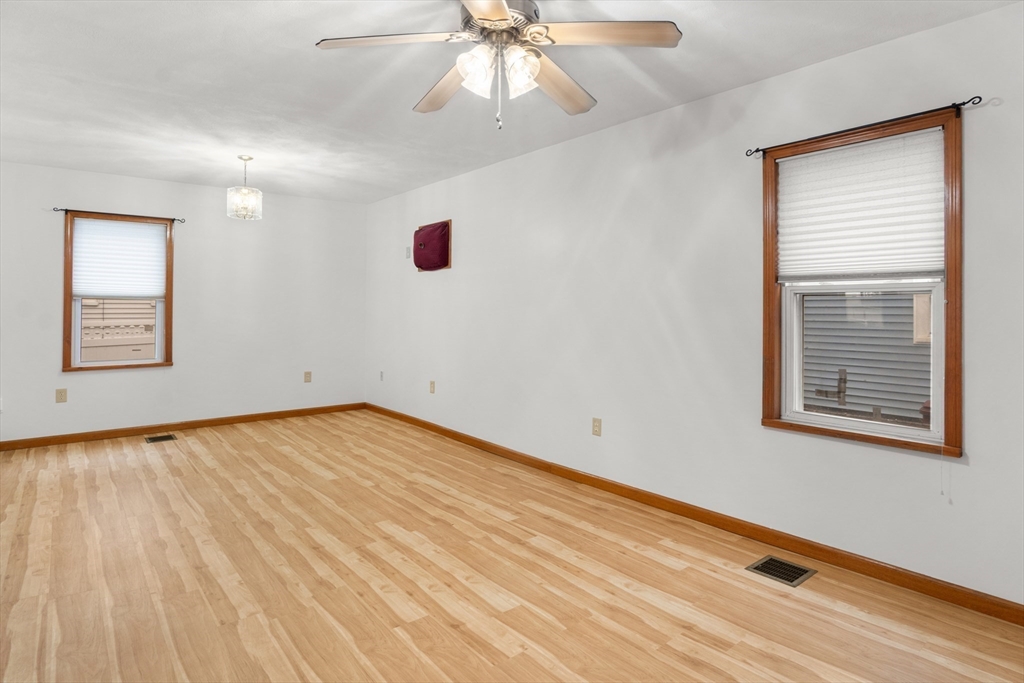 21 Bryant St Property Photo 32