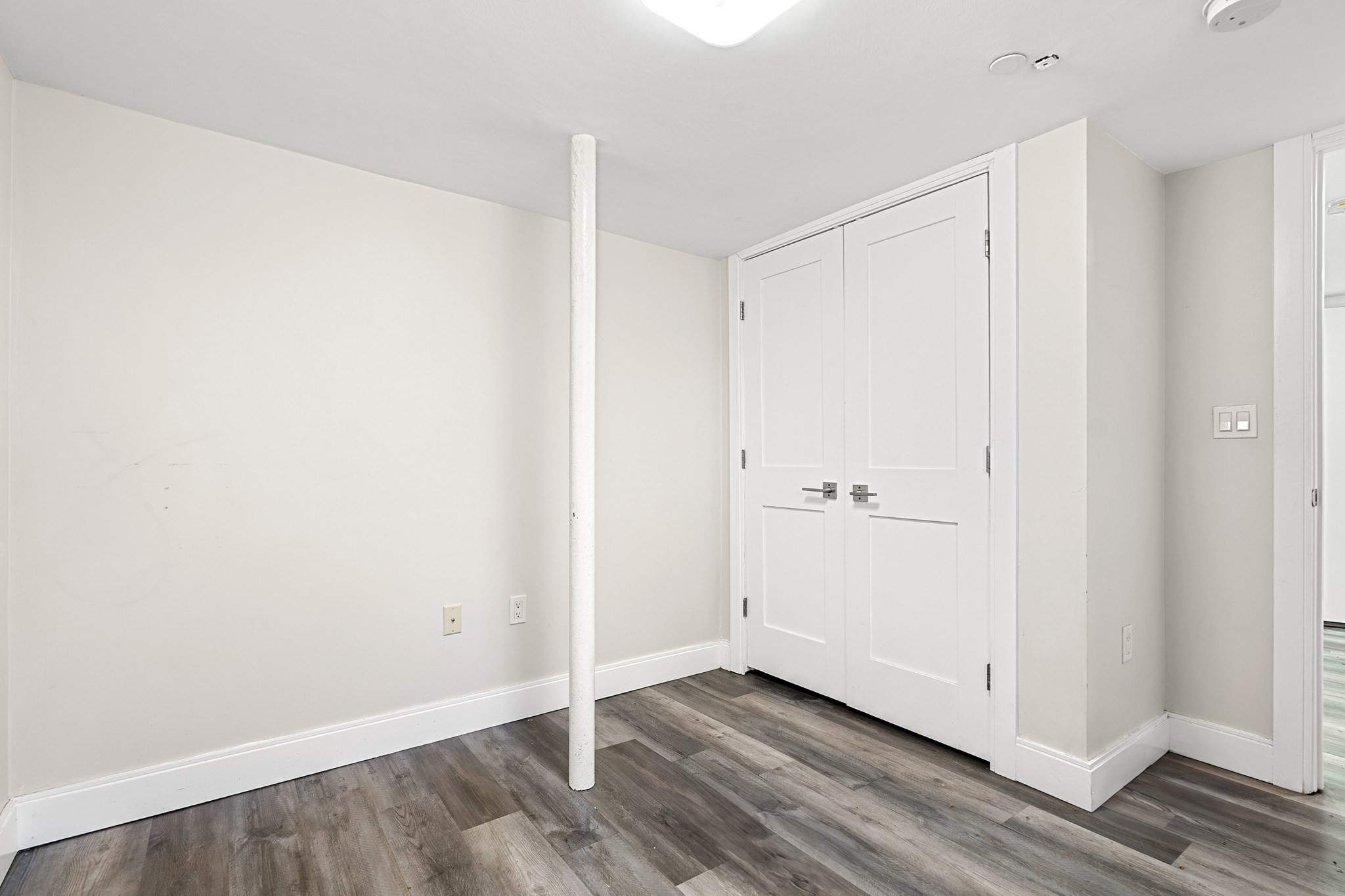 81 Chelsea St Property Photo 9