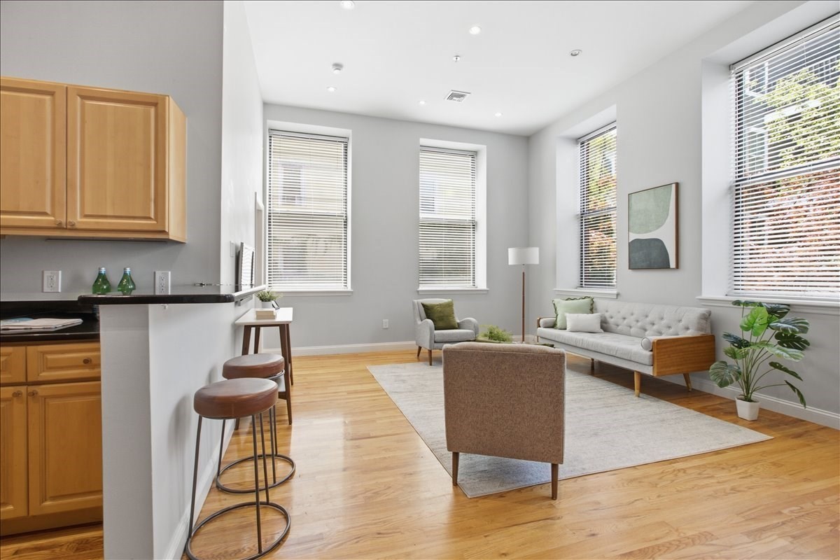 11 Wyman St # 2b Property Photo 4