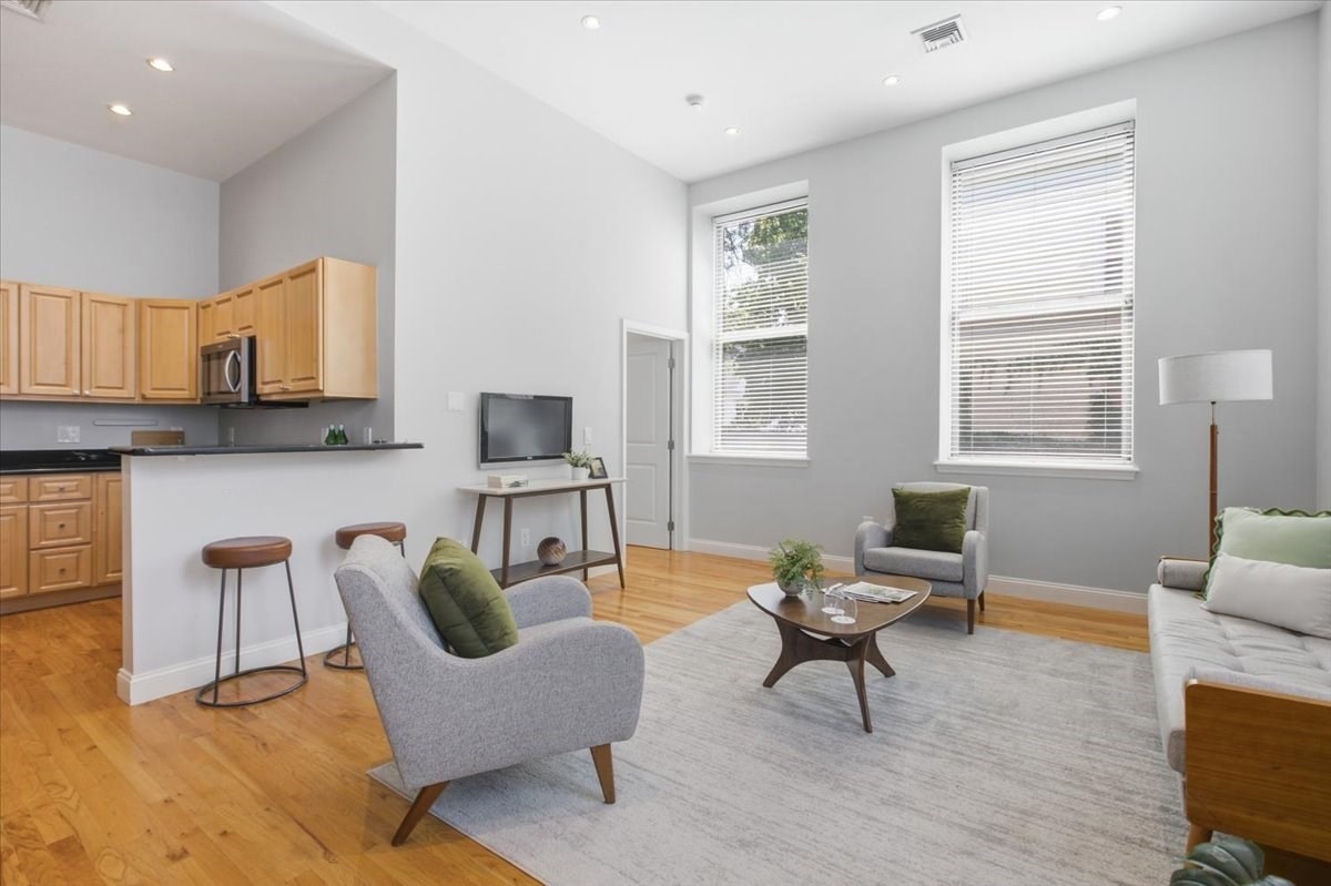 11 Wyman St # 2b Property Photo 6