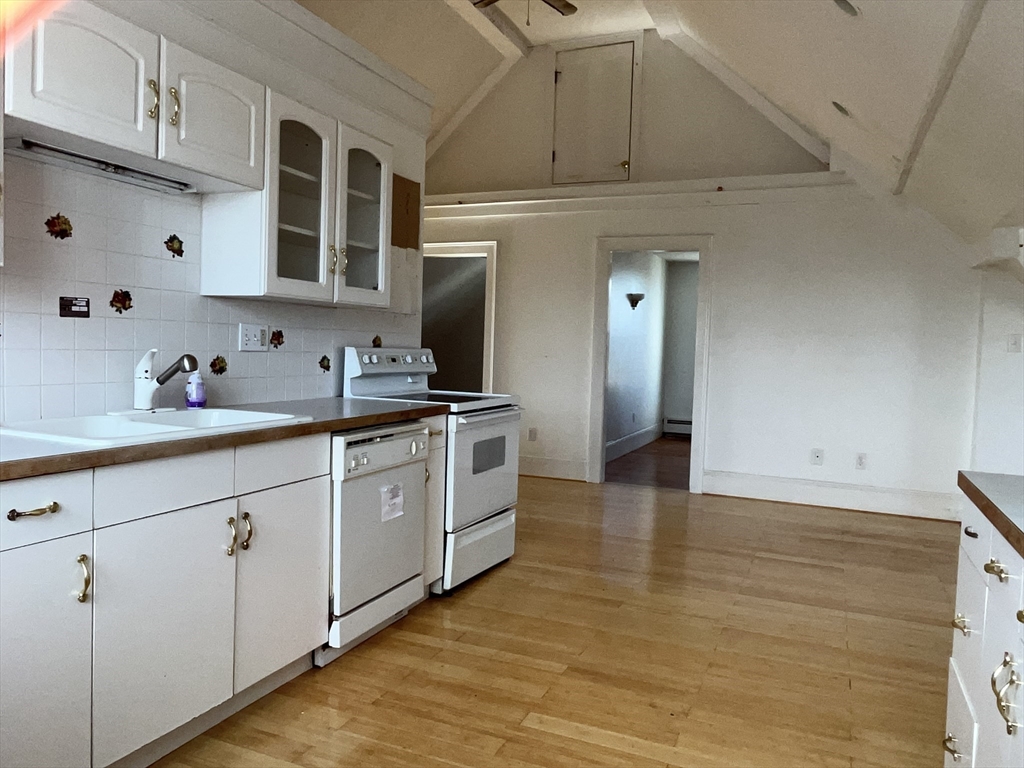 13 Portland Street # 4 Property Photo 10