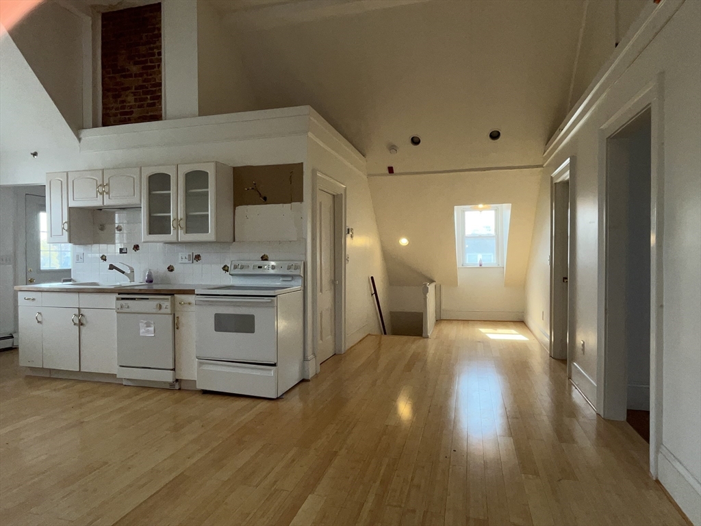 13 Portland Street # 4 Property Photo 12