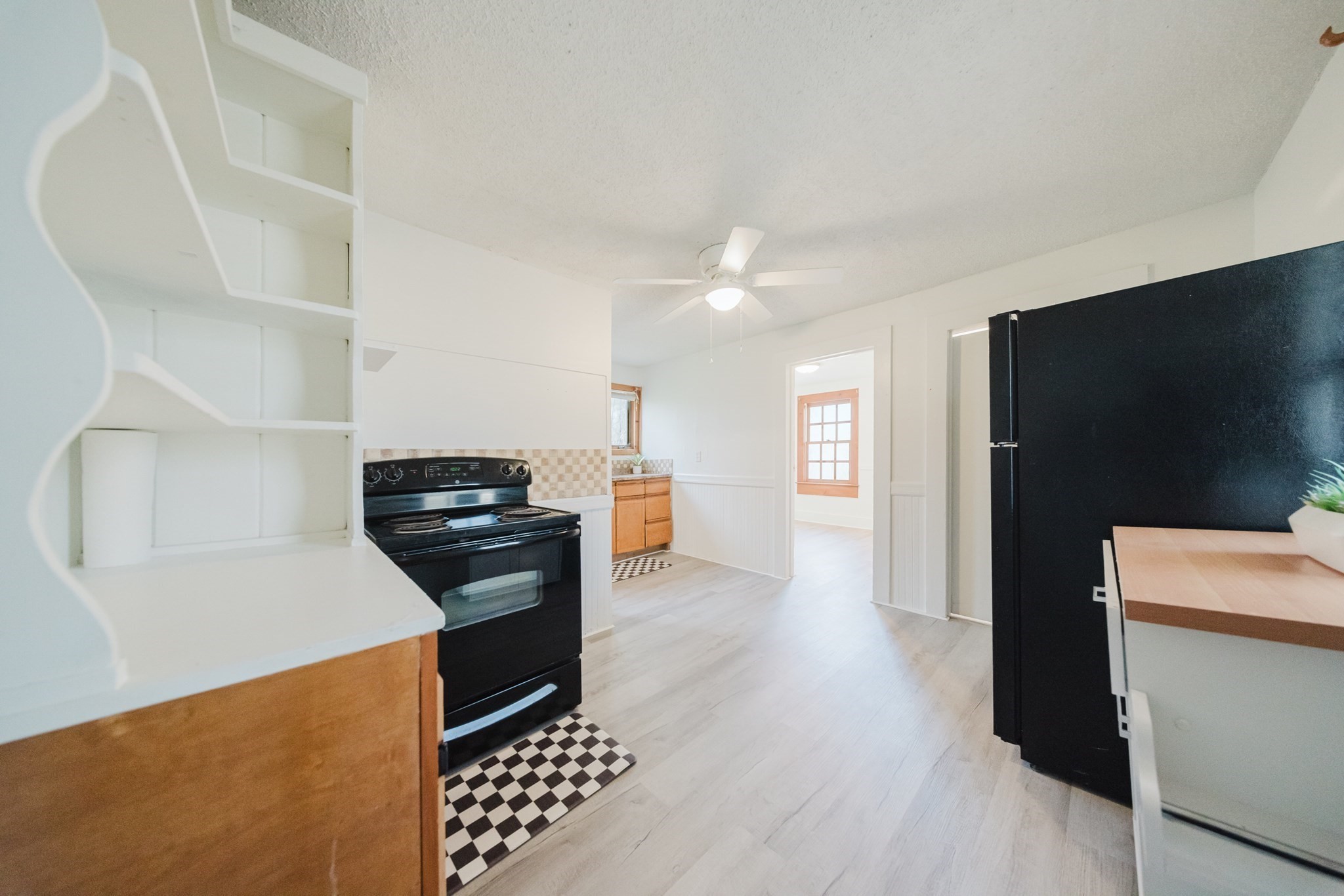 34 Main Property Photo 9