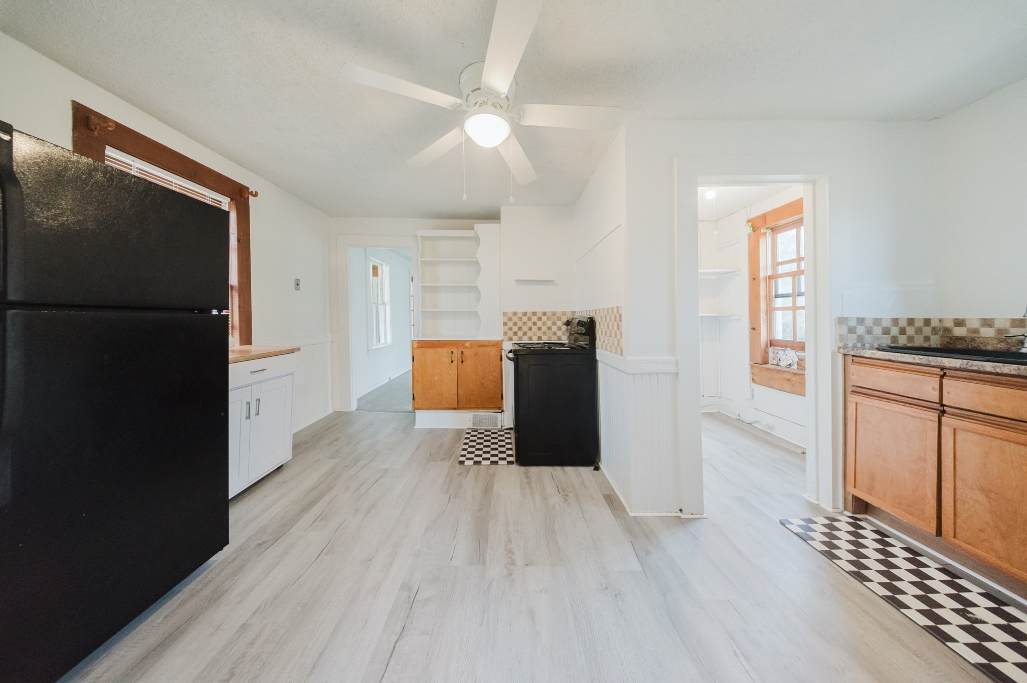34 Main Property Photo 12