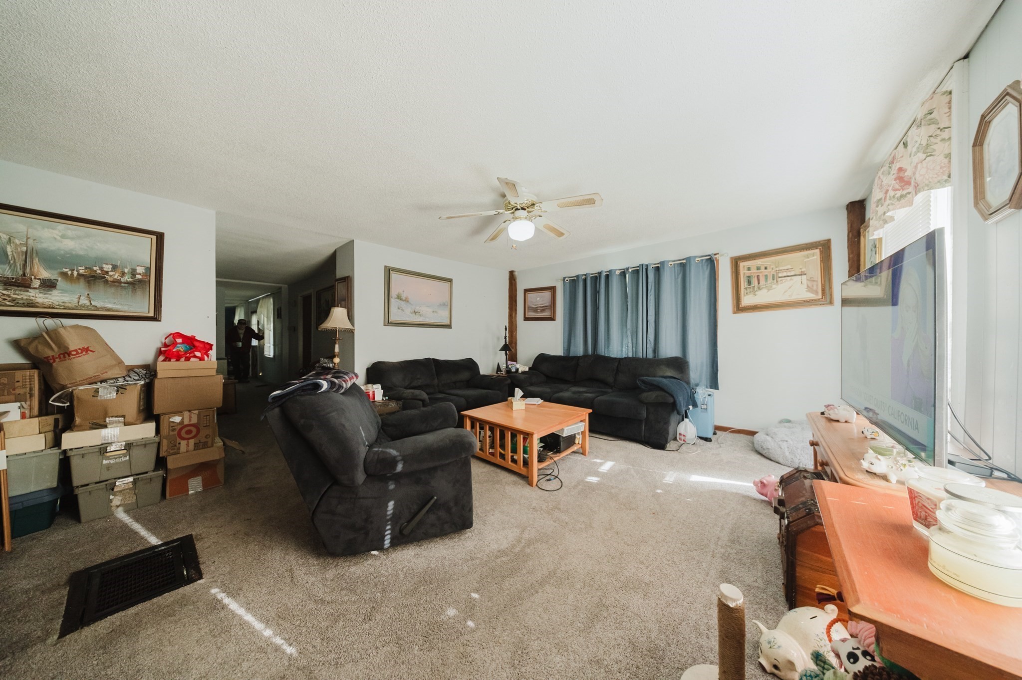34 Main Property Photo 16