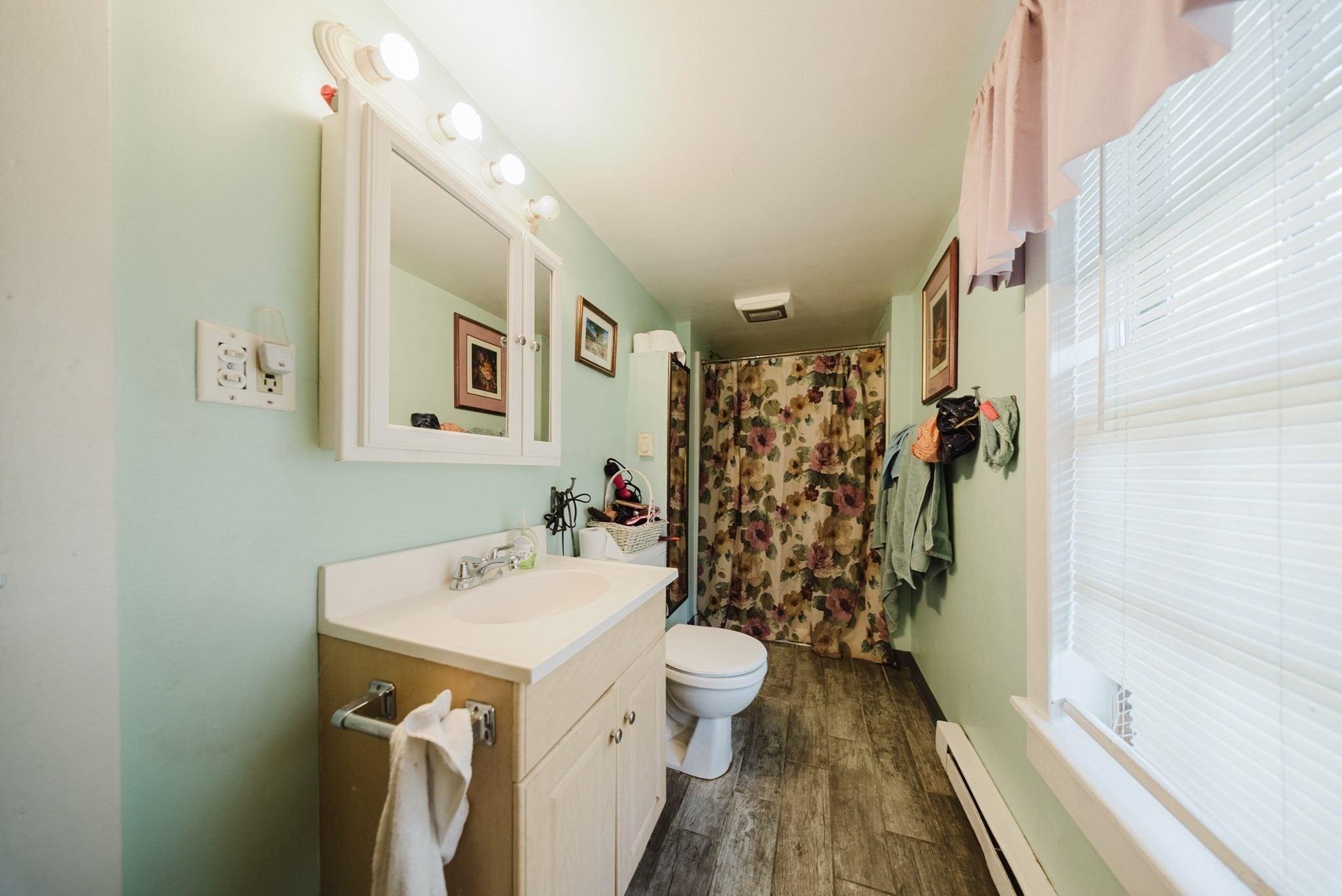 34 Main Property Photo 22