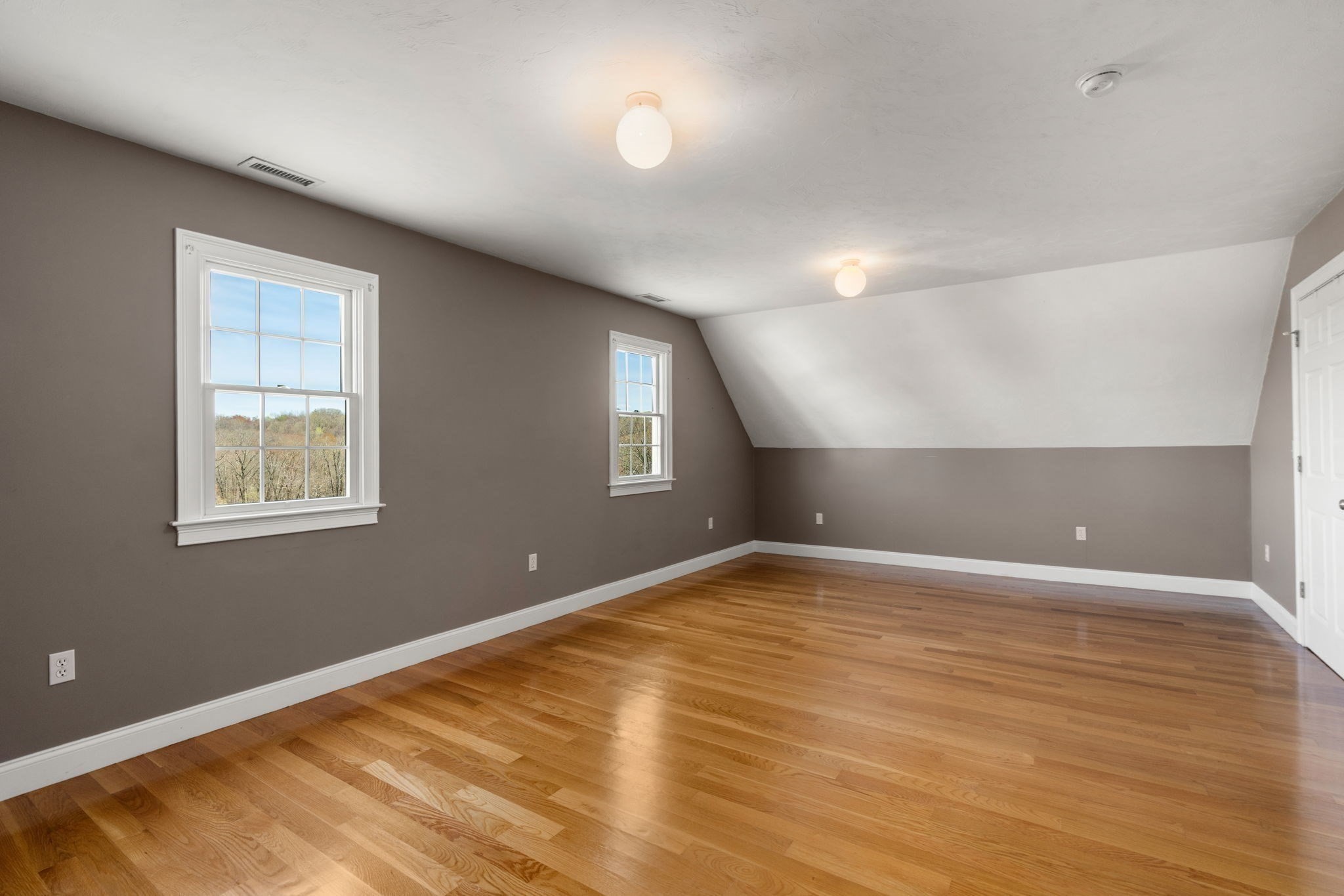 63 Uxbridge Rd Property Photo 28