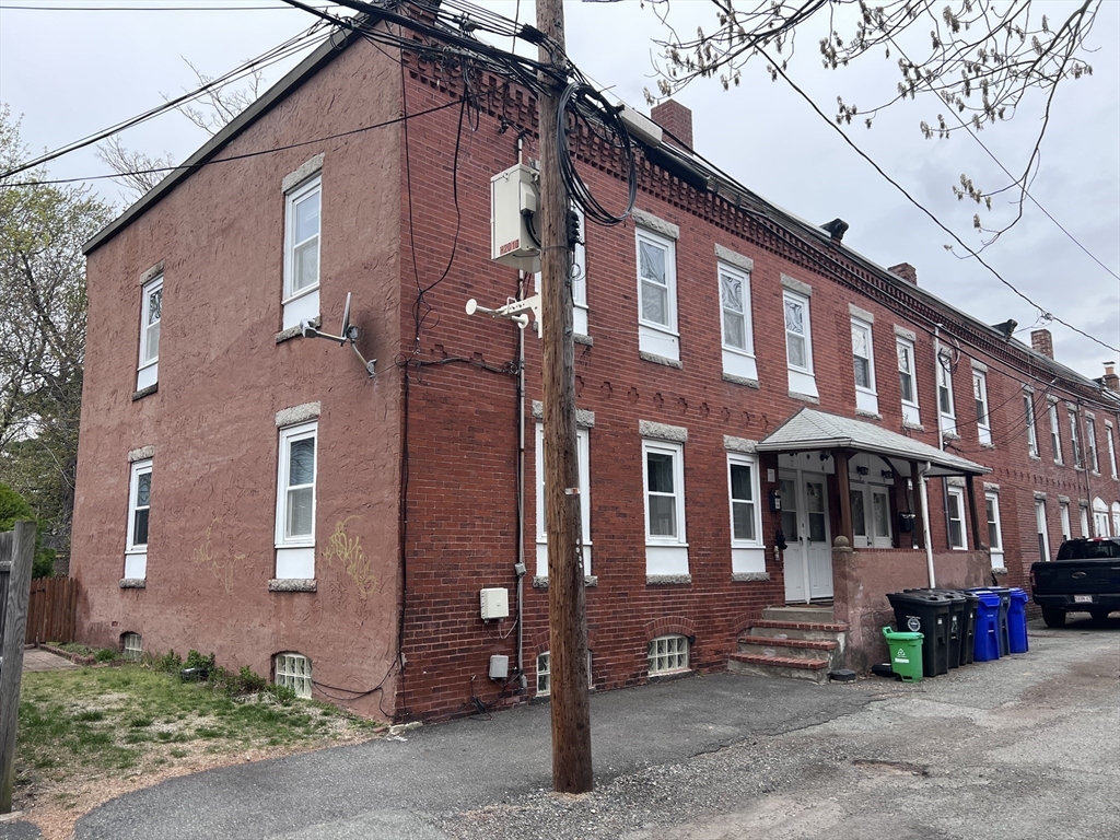 2-4 Holmes St Property Photo 1