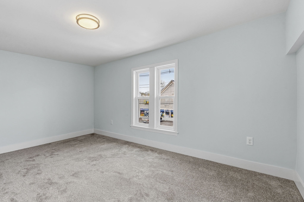 8 Hammatt St # 8 Property Photo 19