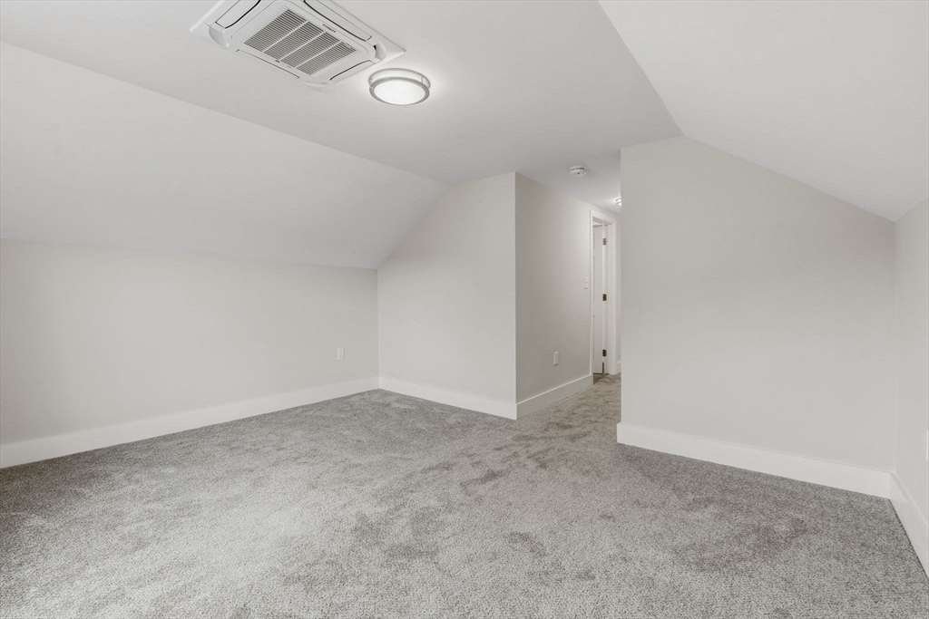 8 Hammatt St # 8 Property Photo 24