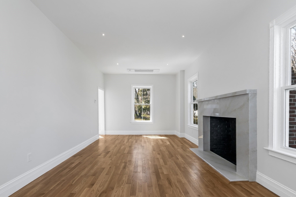 5 Cottage St Property Photo 17