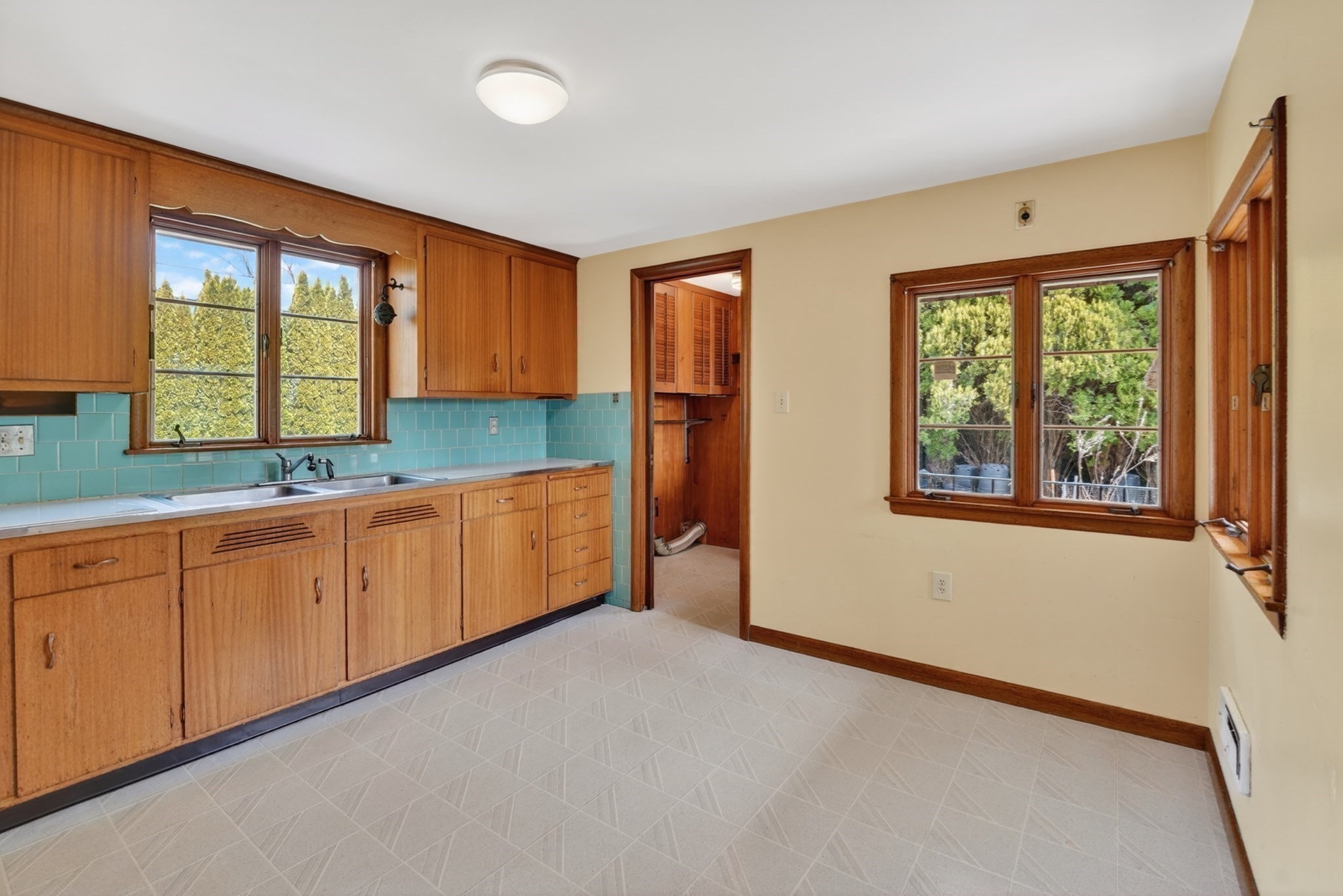 6 Desmond Dr Property Photo 15