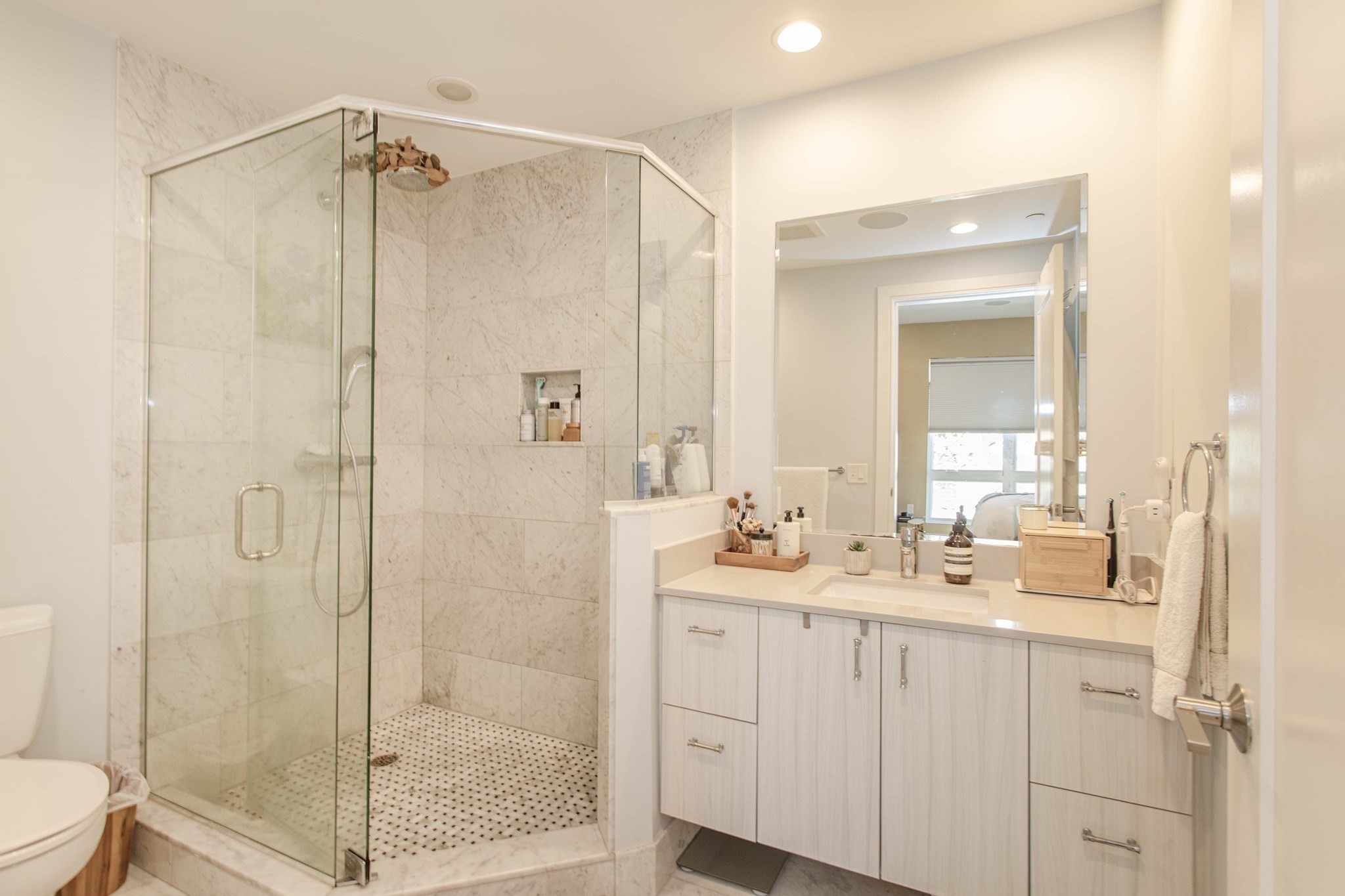 488 Dorchester Ave # 3i Property Photo 19