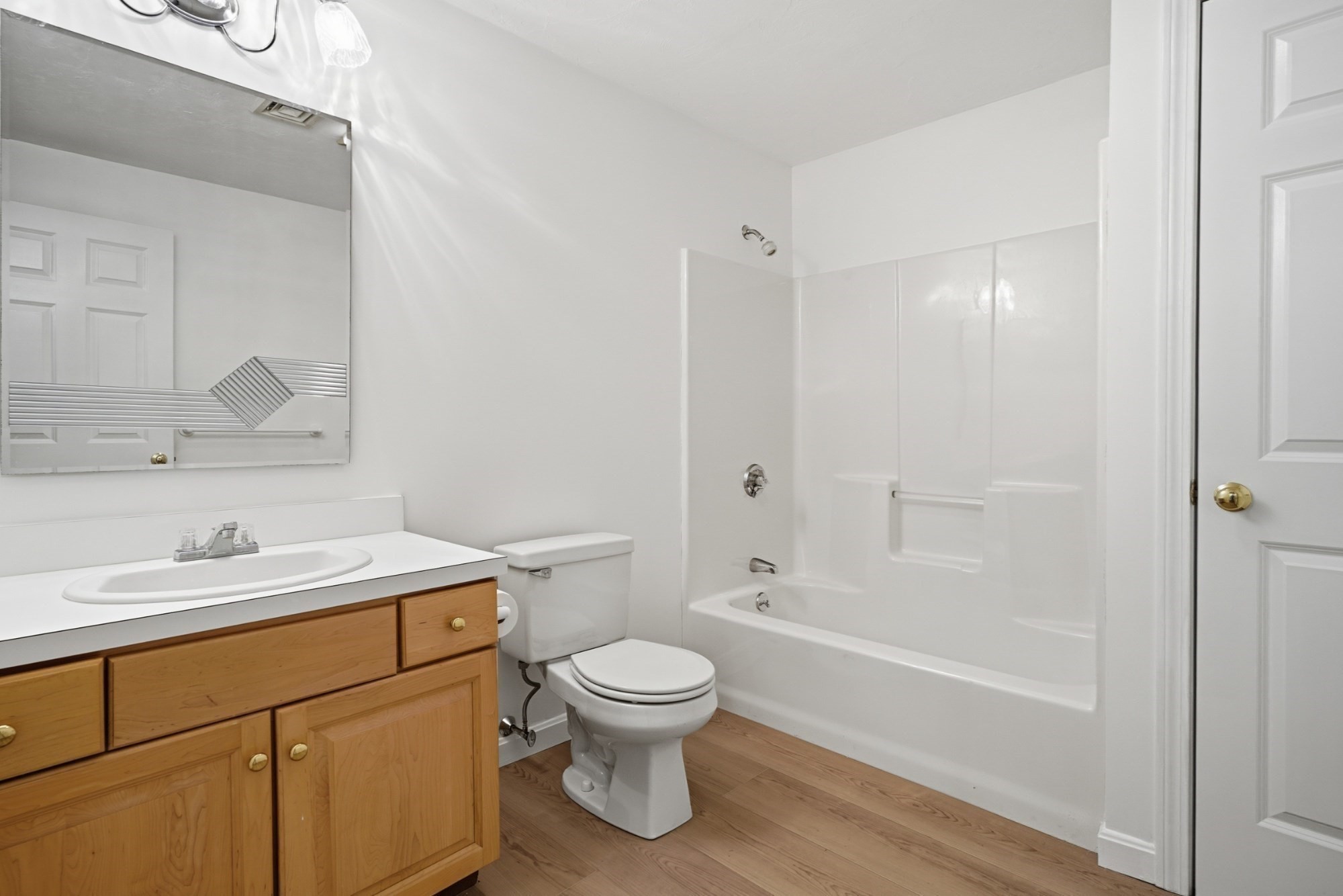 63 Maple St # F Property Photo 11