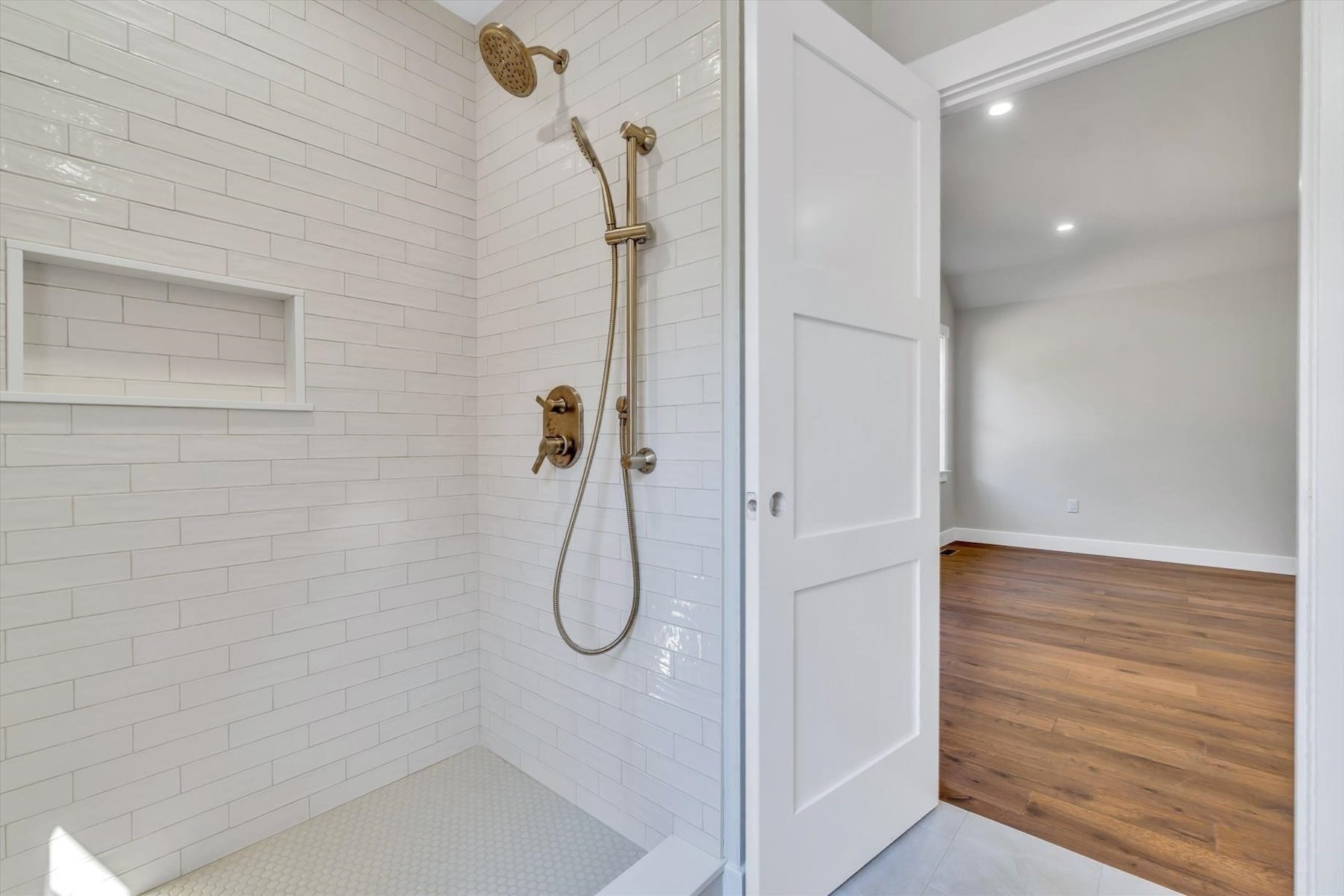 25 Percival Rd Property Photo 17