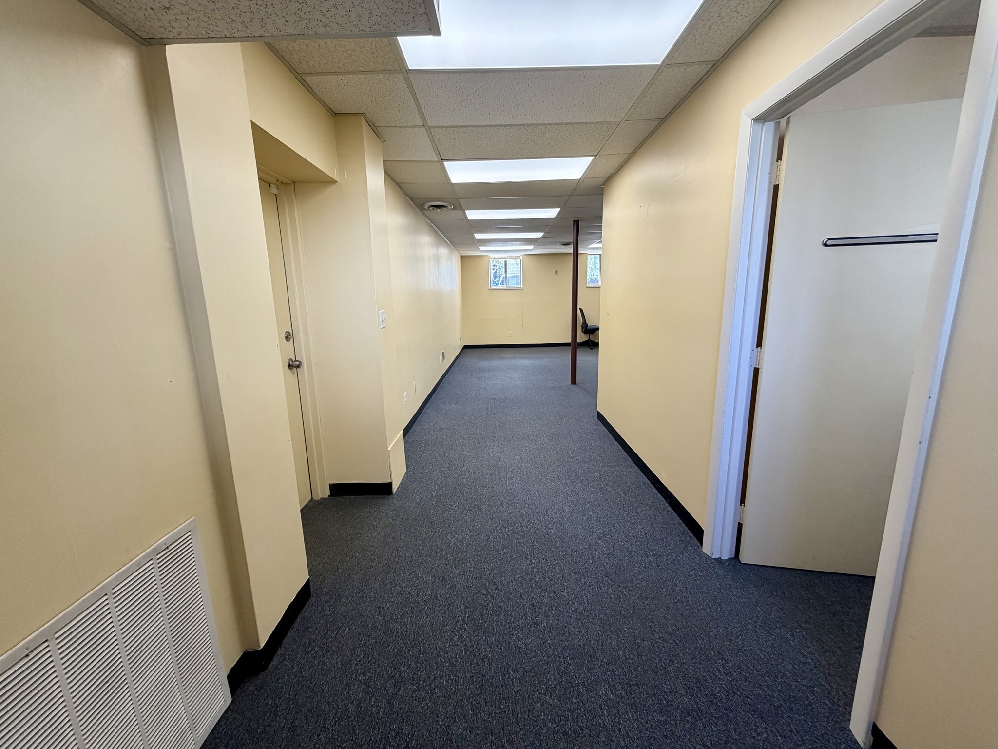 41 Main St # B2 Property Photo 3