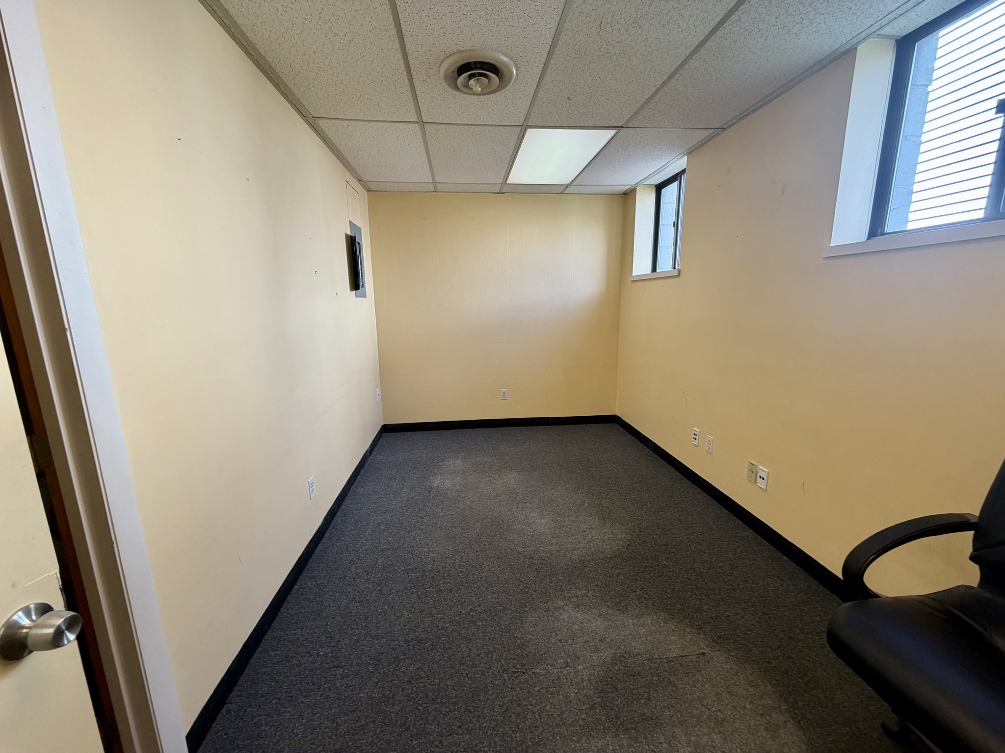 41 Main St # B2 Property Photo 5