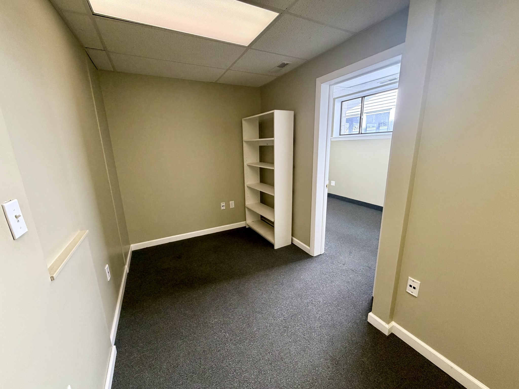 41 Main St # B2 Property Photo 7