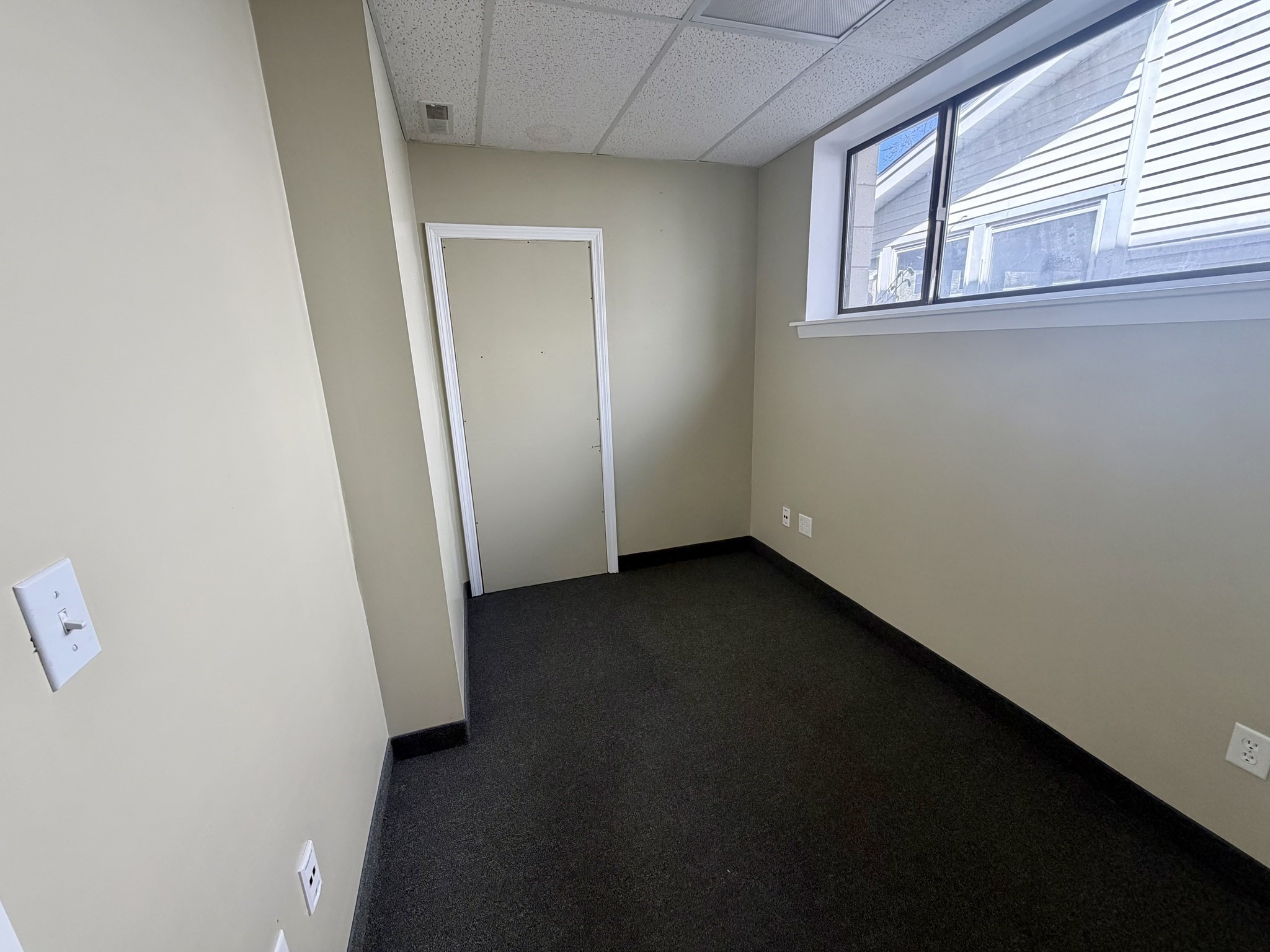41 Main St # B2 Property Photo 8