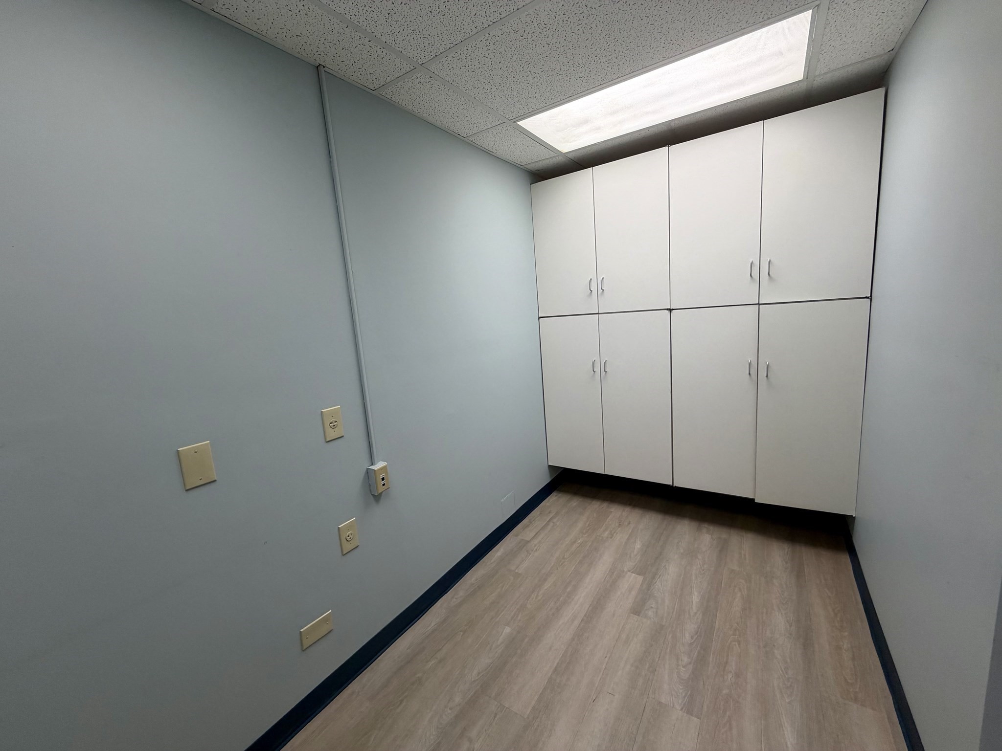 41 Main St # B1 Property Photo 5