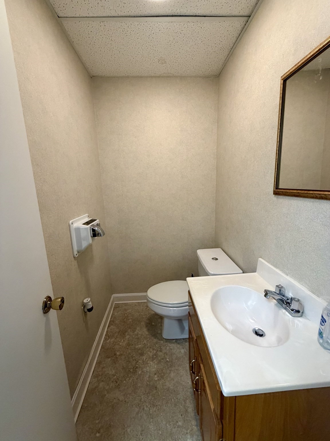 41 Main St # B1 Property Photo 15