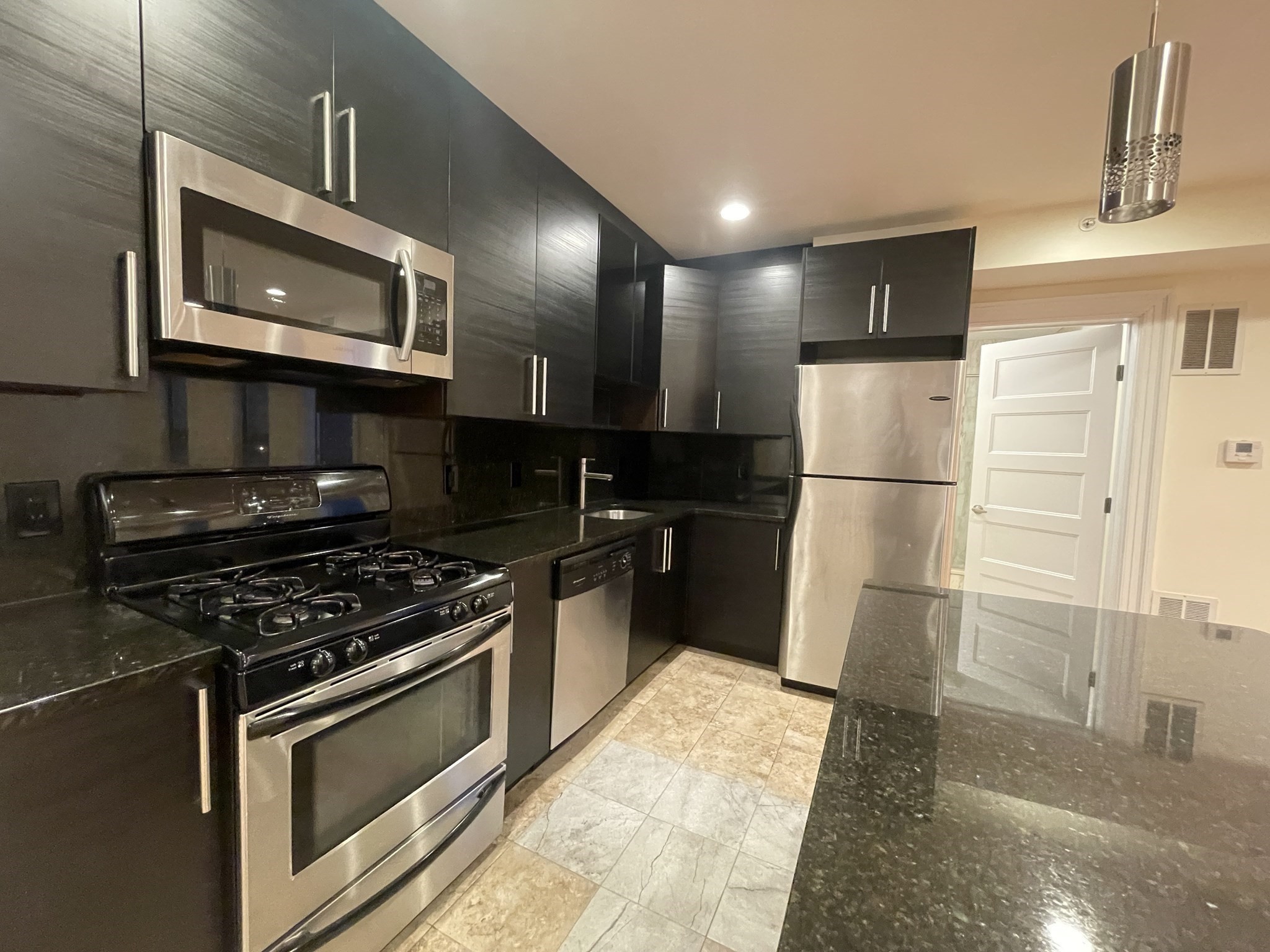 1616 Beacon St # 3 Property Photo 4