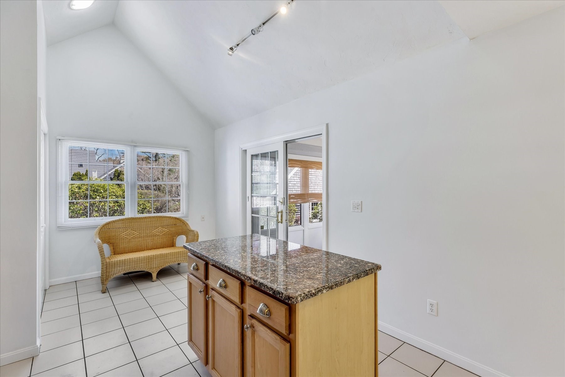 9 Red Cedar # 9 Property Photo 11