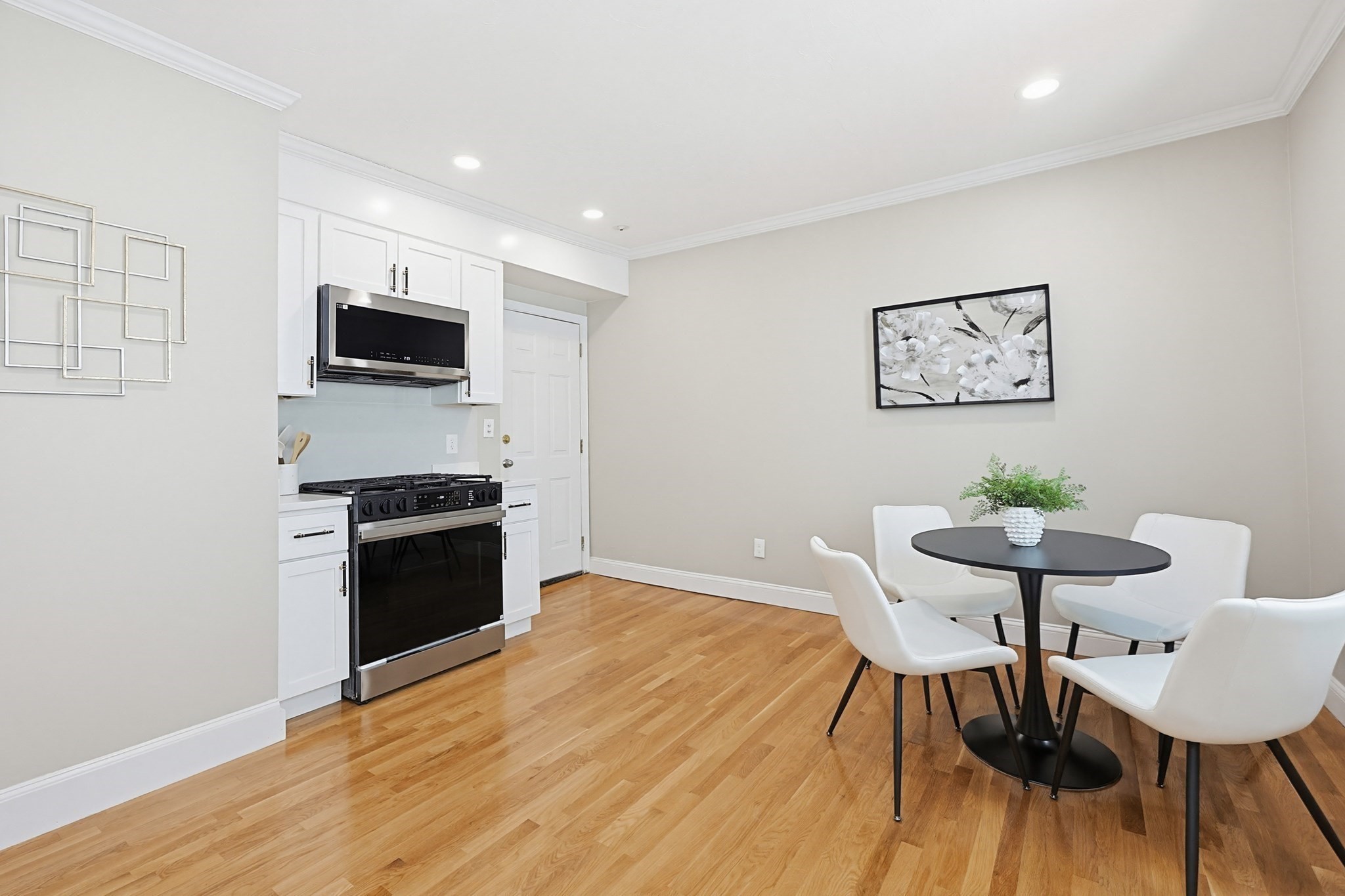 574 Washington Street # 2 Property Photo 5