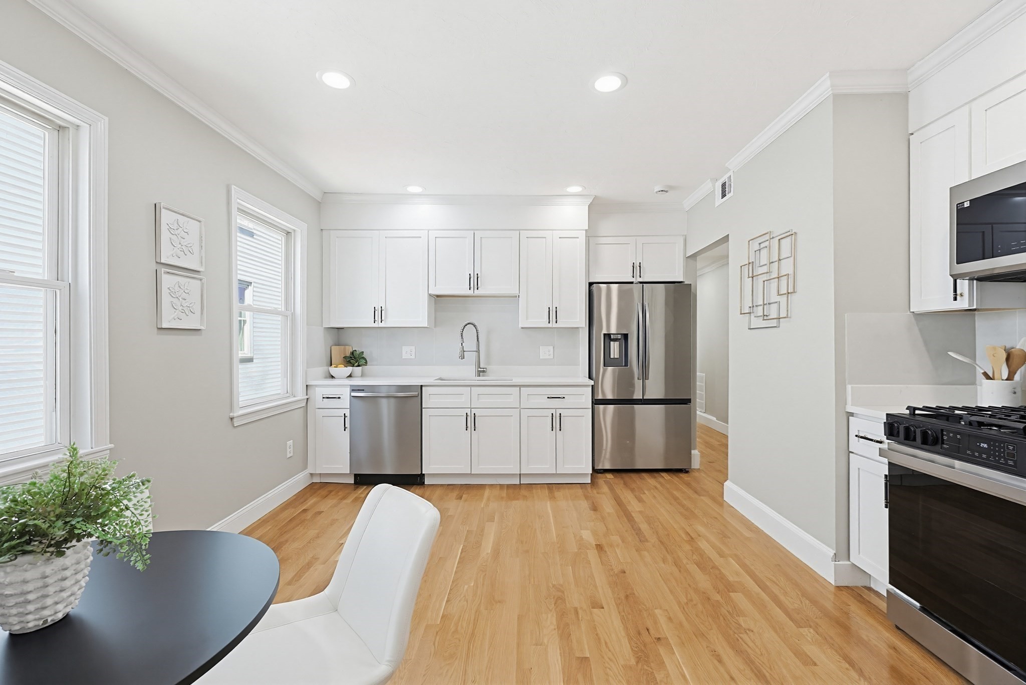 574 Washington Street # 2 Property Photo 6