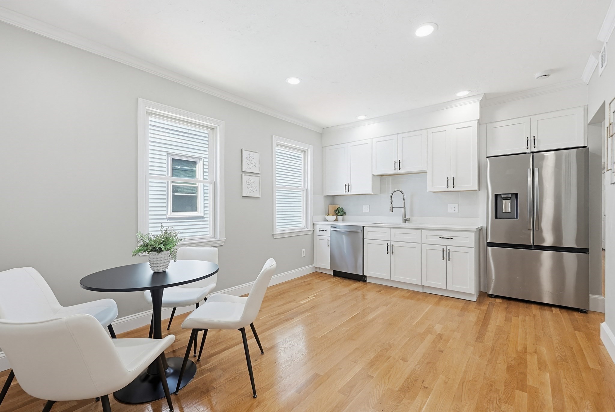 574 Washington Street # 2 Property Photo 7