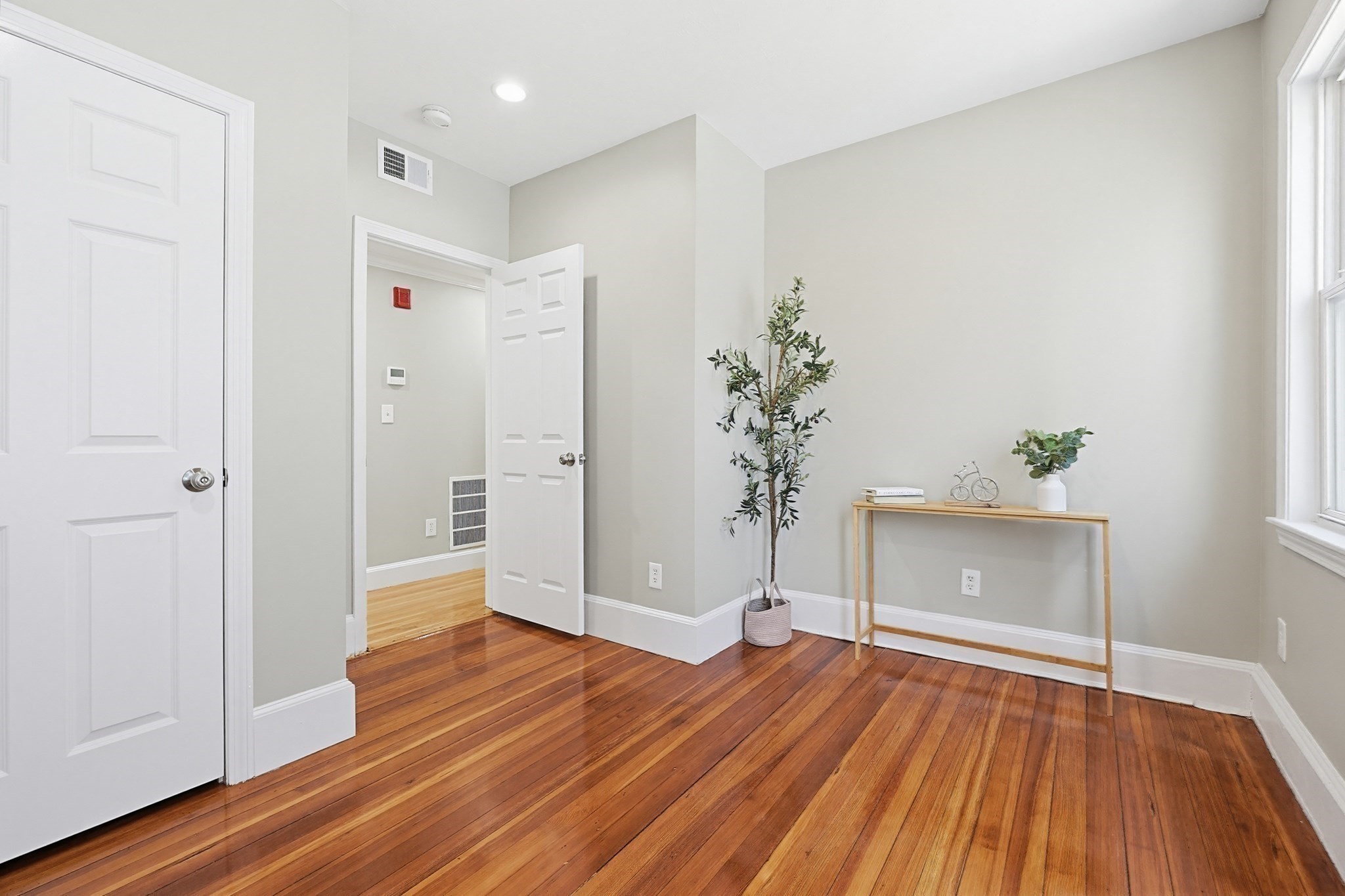 574 Washington Street # 2 Property Photo 15