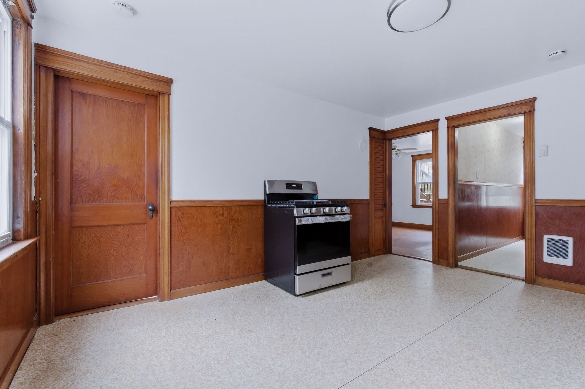 7 Third Avenue Property Photo 2