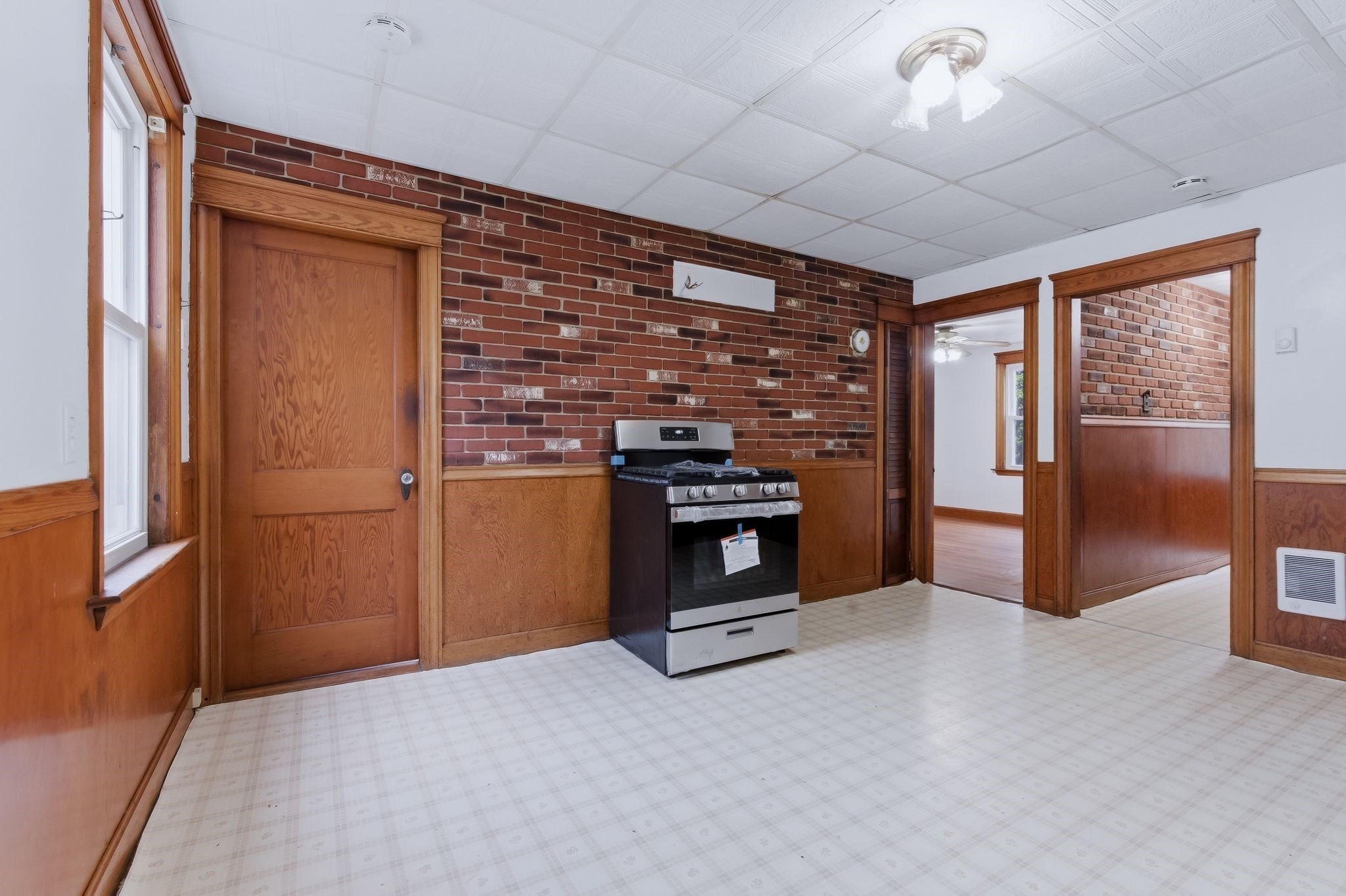 7 Third Avenue Property Photo 16