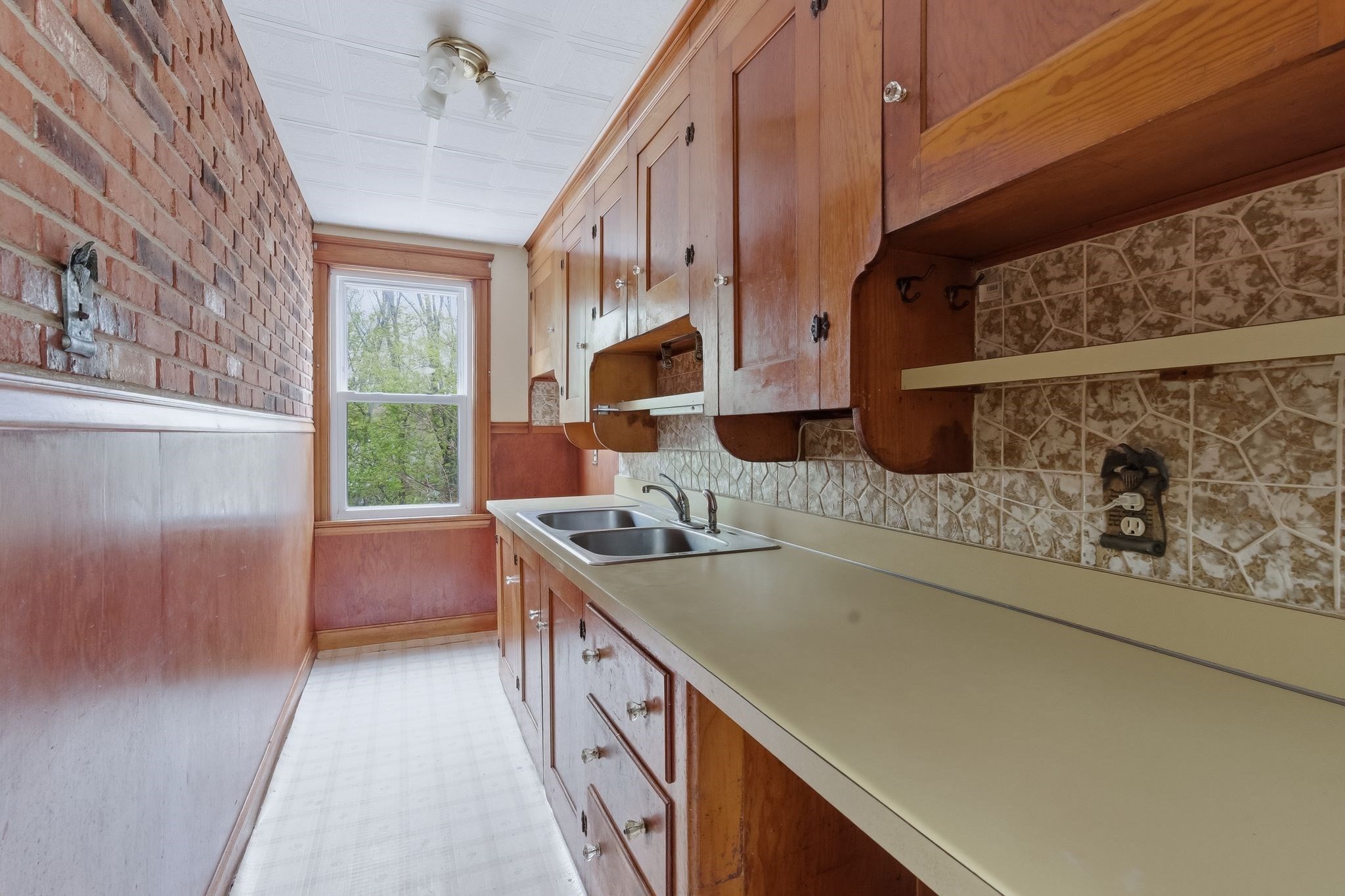 7 Third Avenue Property Photo 25