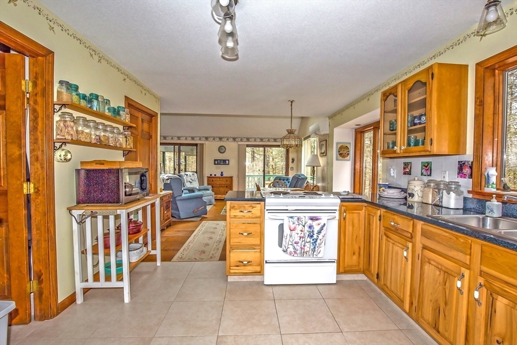 32 Woodchuck Hollow Property Photo 11