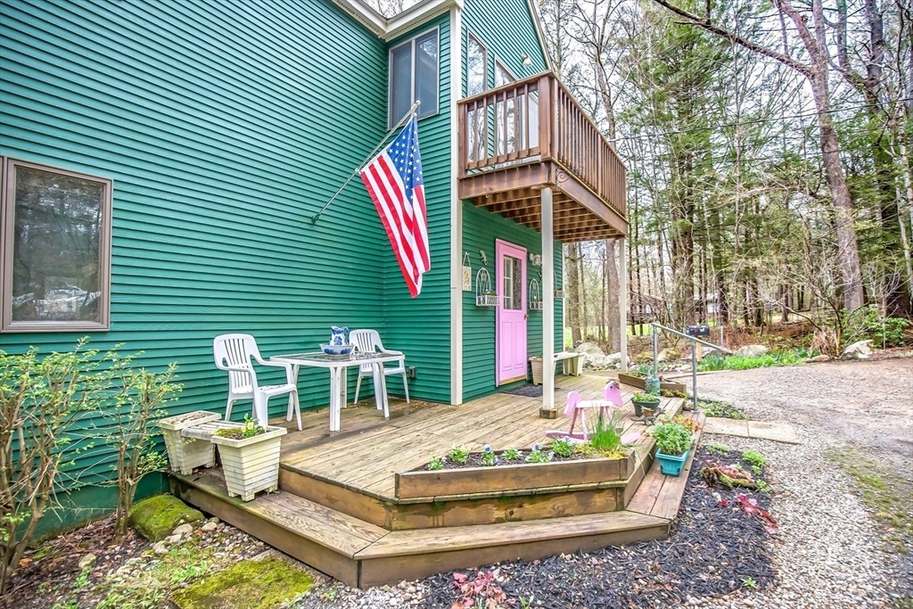 32 Woodchuck Hollow Property Photo 15