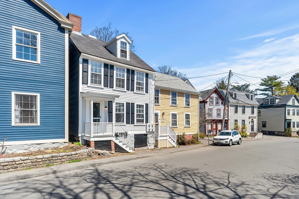 31 Mugford St. Property Photo 4