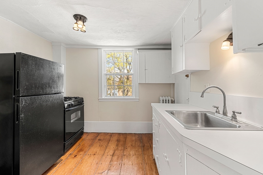 31 Mugford St. Property Photo 12
