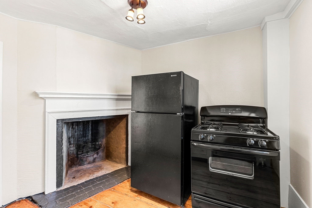 31 Mugford St. Property Photo 13