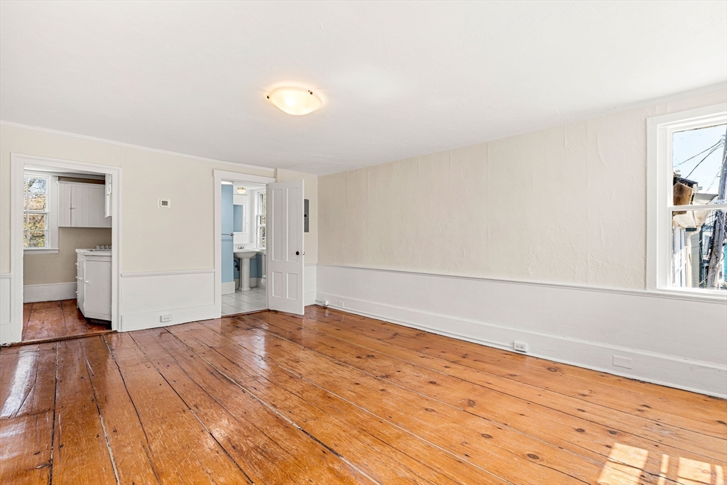 31 Mugford St. Property Photo 17