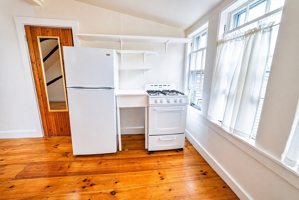 31 Mugford St. Property Photo 22