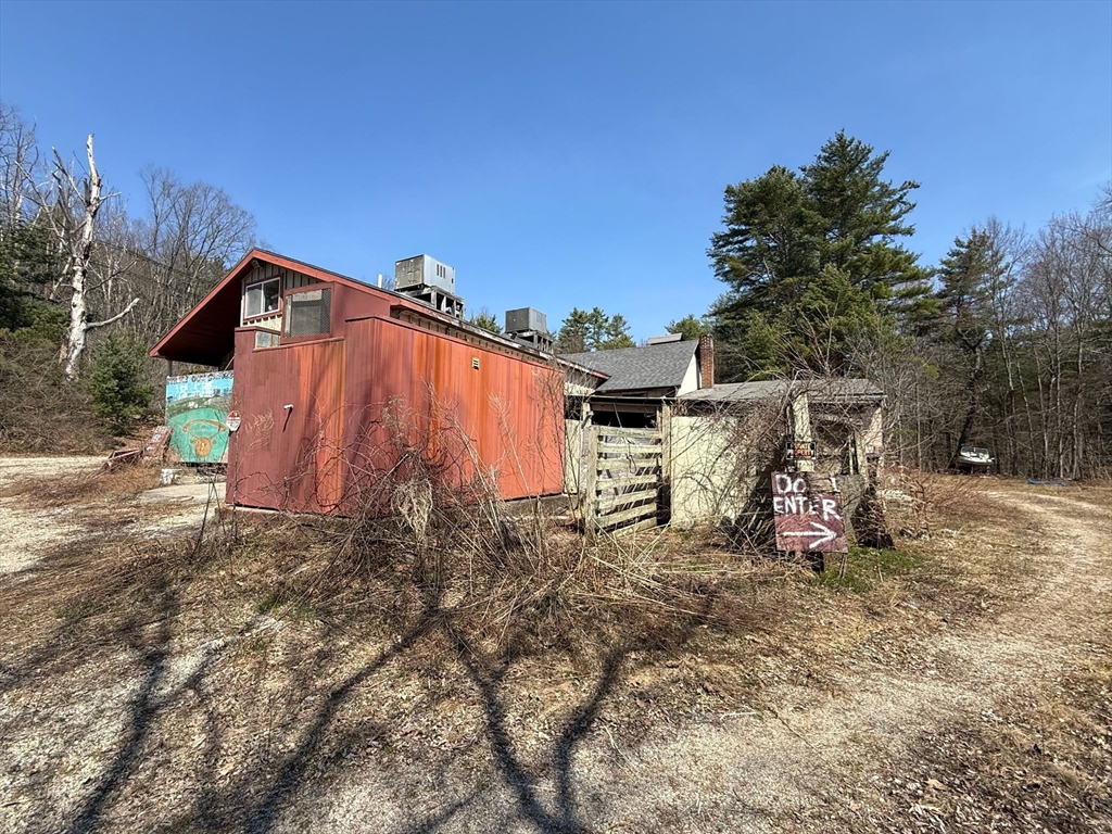 137 Southbridge Street Property Photo 6