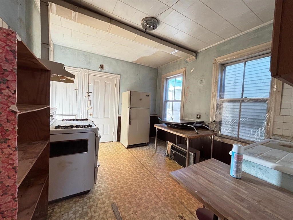 155 Amory St Property Photo 13